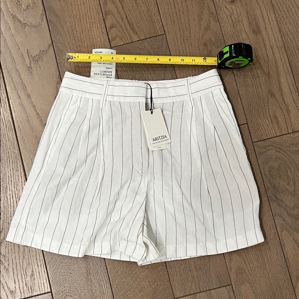 Aritzia Effortless Shorts Linen, size 4, NWT, White Stripe